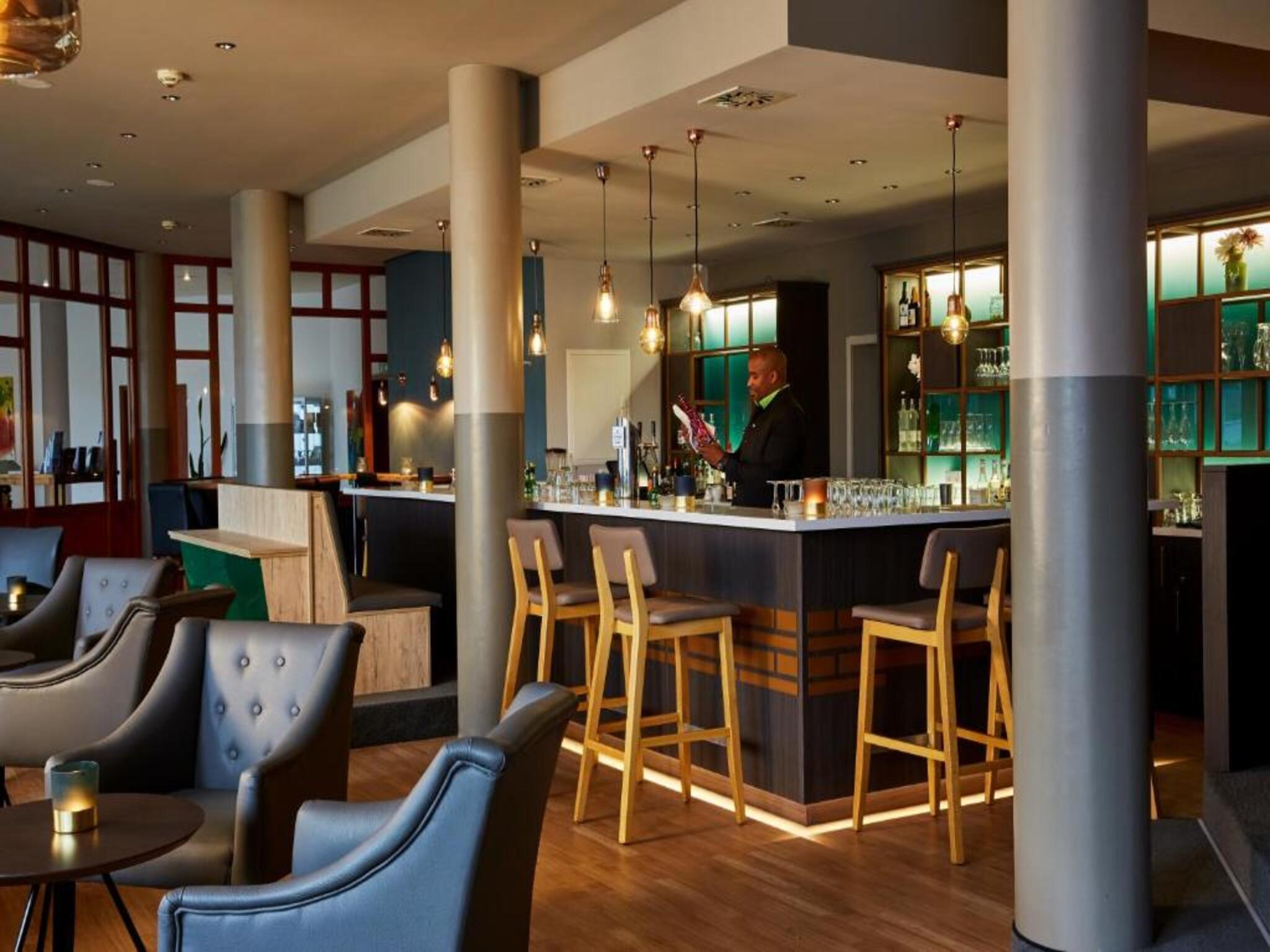 Hotel Bar