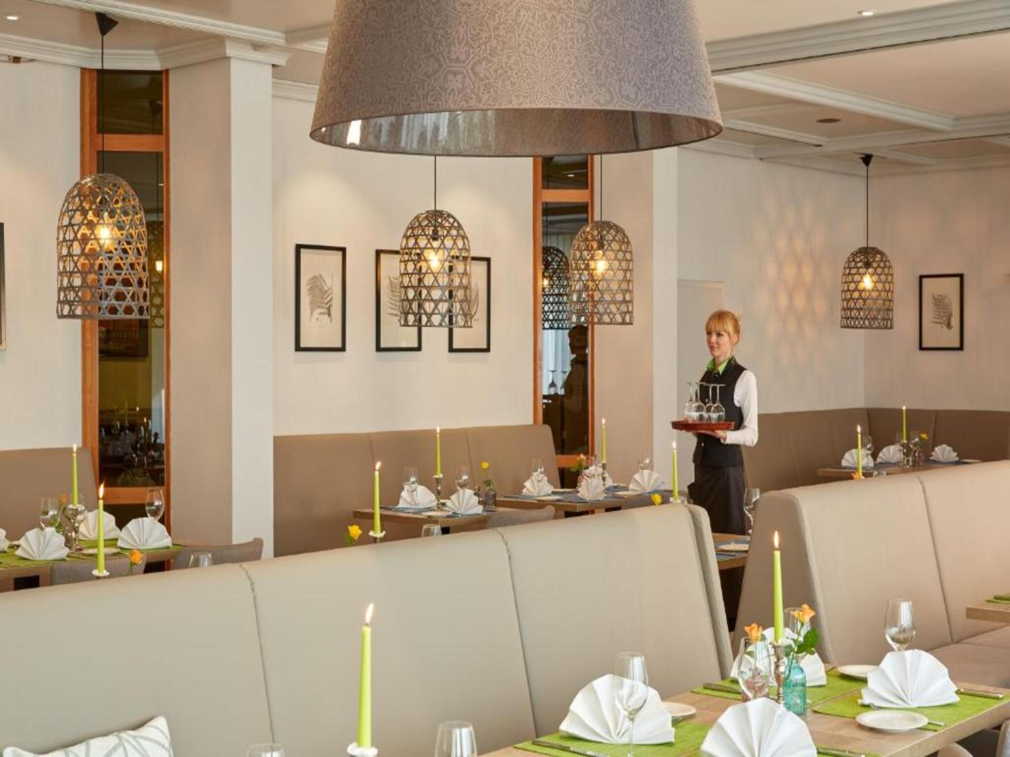 Garden Terrace Dining